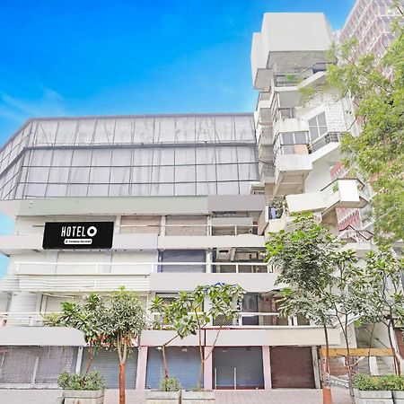 Super Hotel O Navrangpura Cg Road Formerly Hotel Yugraj Ahmedabad Eksteriør billede