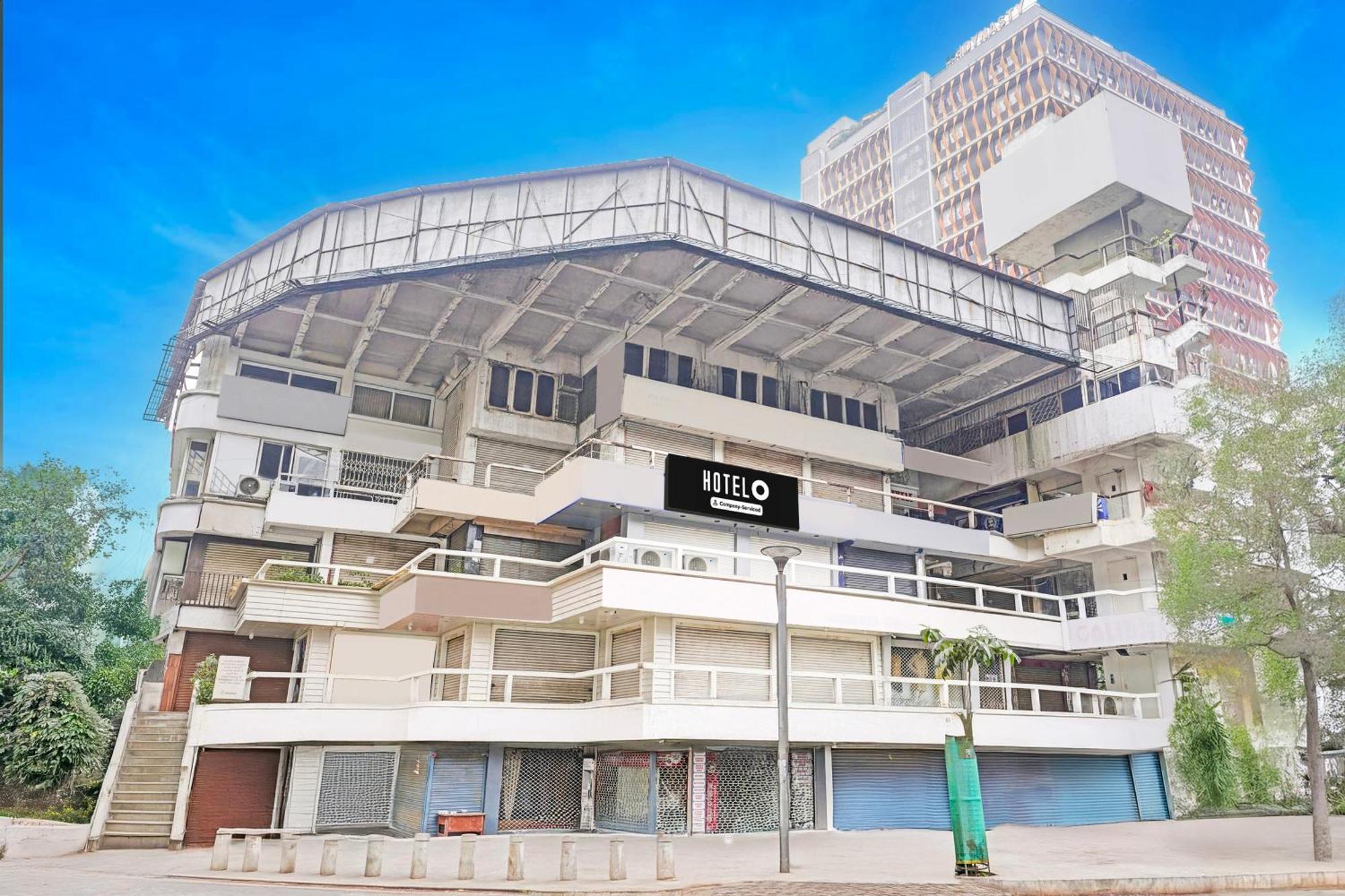 Super Hotel O Navrangpura Cg Road Formerly Hotel Yugraj Ahmedabad Eksteriør billede